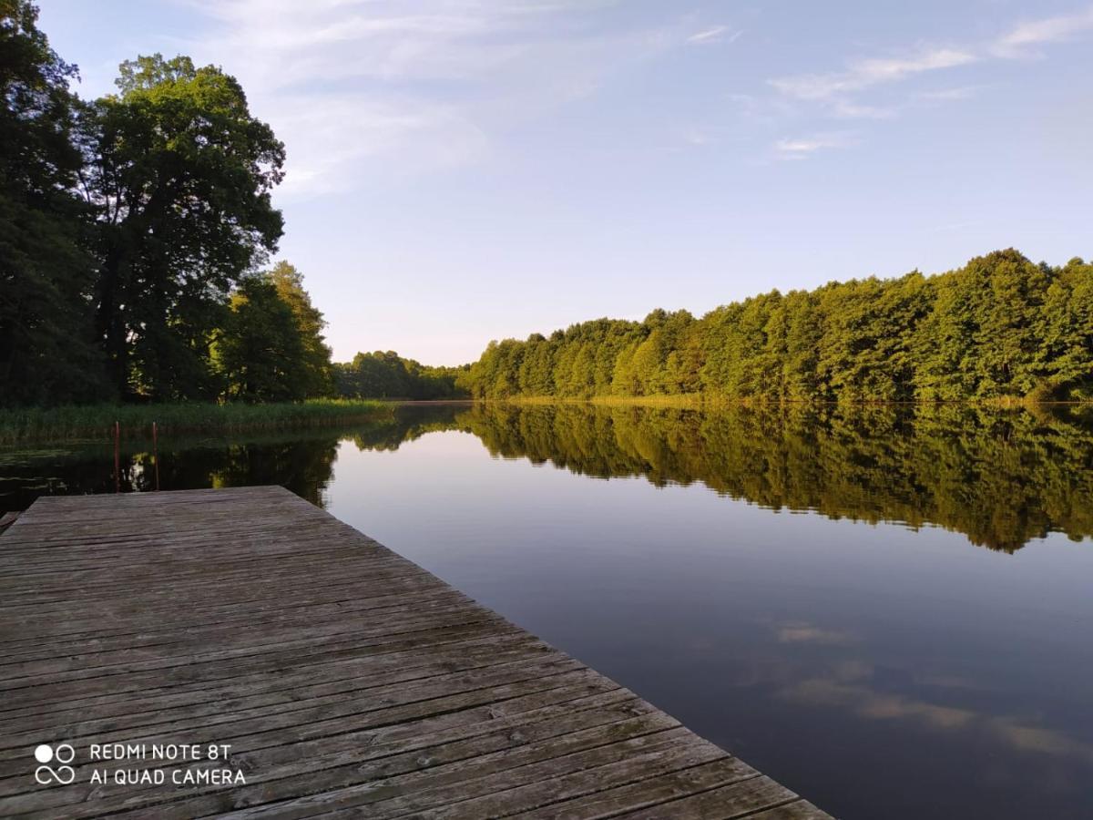 Dwor Nad Jeziorem W Bieniaszach Milakowo Exterior foto